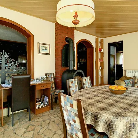 1 Bedroom Beautiful Apartment In Porec Apartment *
