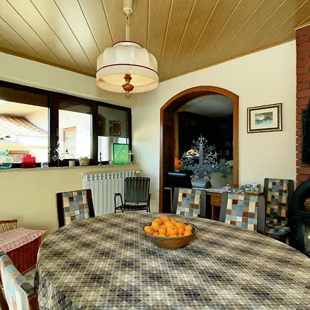 1 Bedroom Beautiful Apartment In Porec Apartment