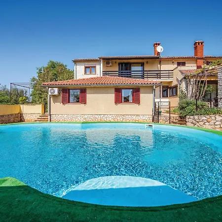 Apartament 1 Bedroom Beautiful In Poreč