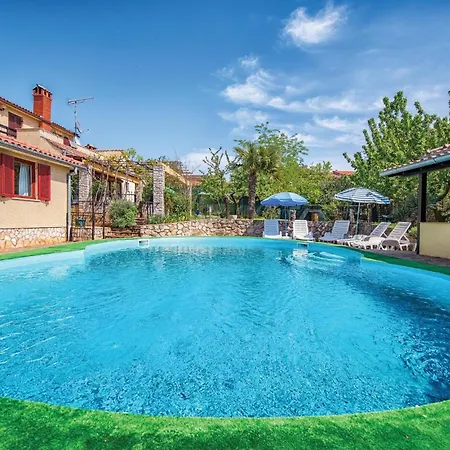 Apartment 1 Bedroom Beautiful Apartment In Porec Porec