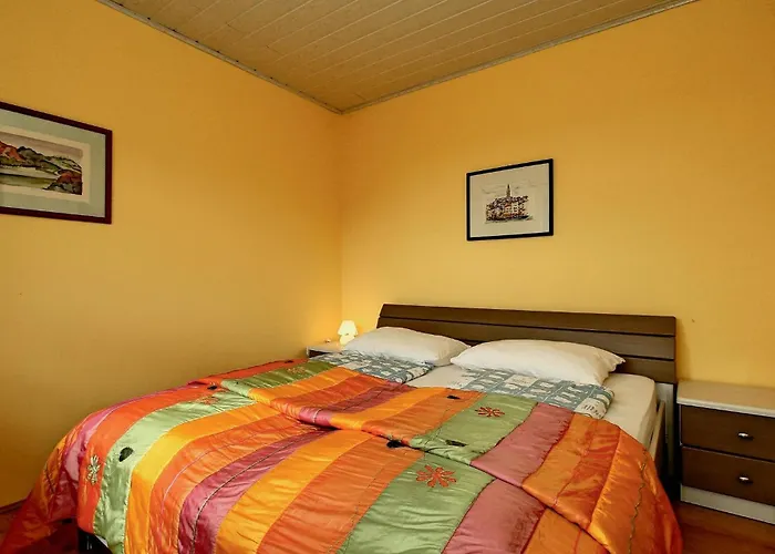 1 Bedroom Cozy In