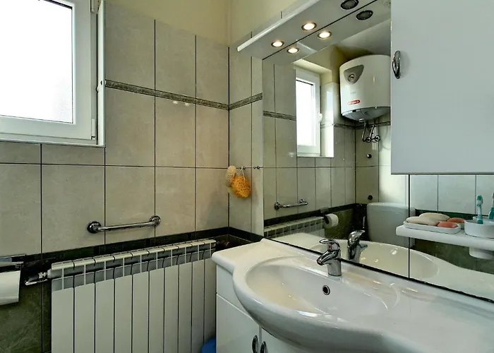 شقة 1 Bedroom Cozy In *